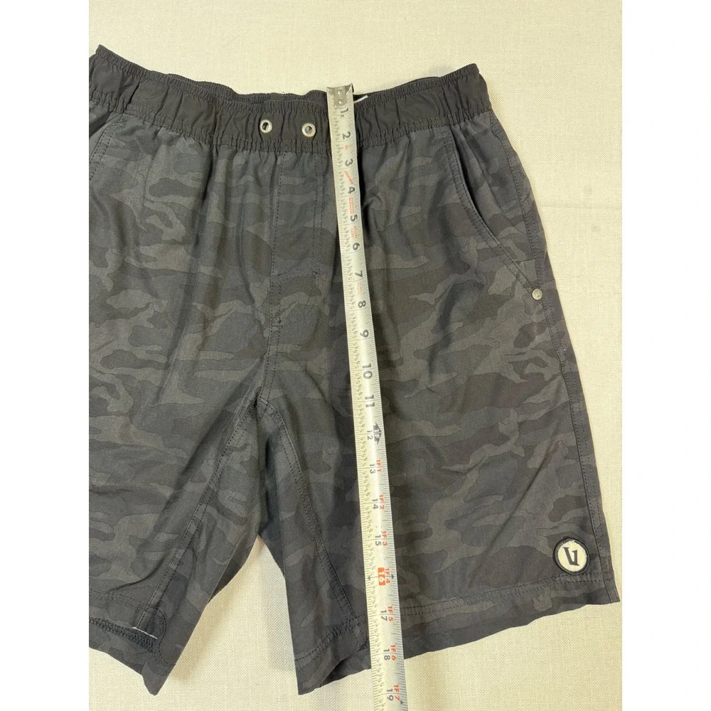 Vuori Mens Banks Shorts Black Camo Hybrid Athletic Swim Trunks Size M